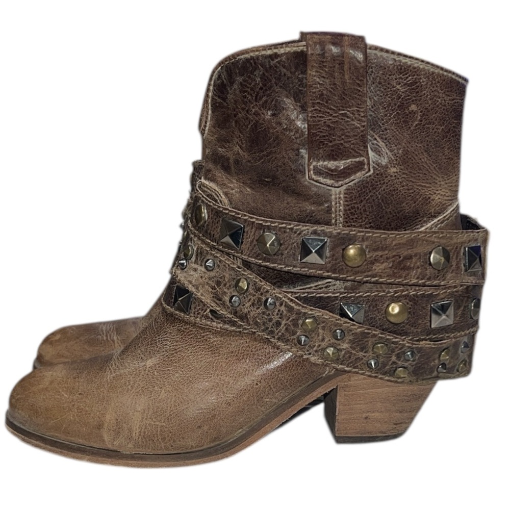 Corral studded strap ankle boots in distressed brown leather 9.5